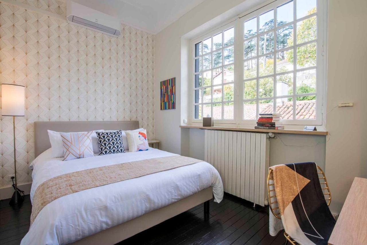 アジャン クアンド ラ ヴィル ドルト Bed & Breakfast エクステリア 写真