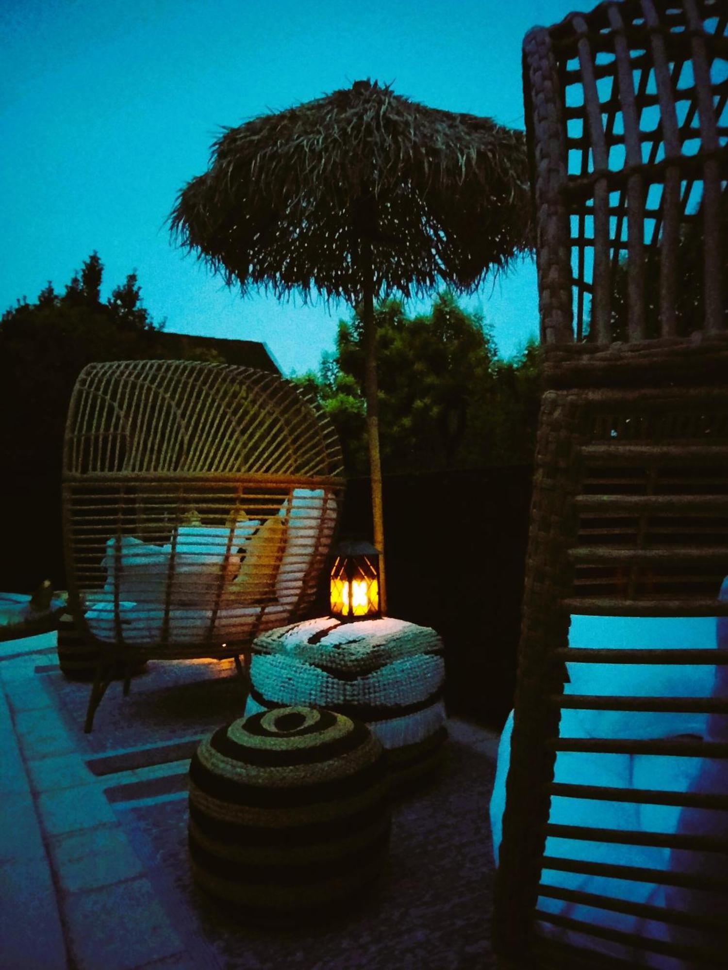 アジャン クアンド ラ ヴィル ドルト Bed & Breakfast エクステリア 写真